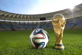 东契奇连场得分破纪录展现持续爆发力，东契奇精彩比赛