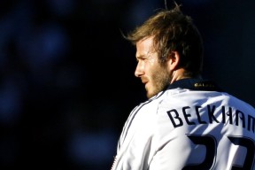 中国男篮年轻球员崭露头角，中国年轻男篮球运动员