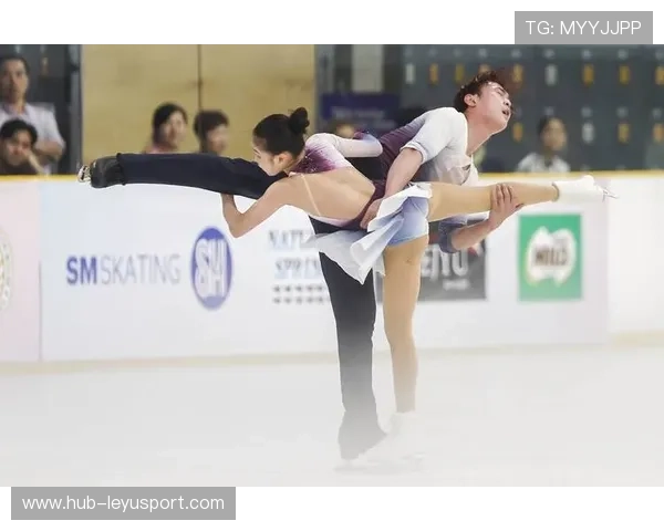 世界花样滑冰大奖赛，中国组合强势夺金，花样滑冰世团赛中国